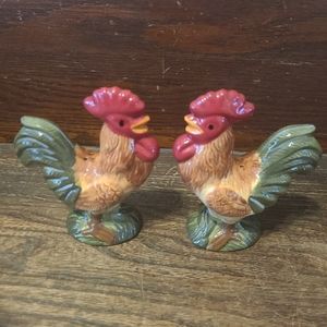 Chicken salt & pepper shakers approximately 5" tall & 4" front to back